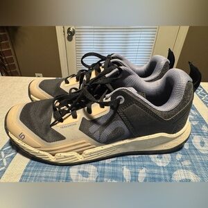 ADIDAS WOMEN’S TRAILCROSS SHOES (Size 8)